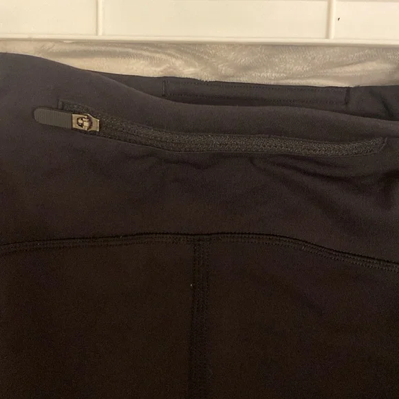 Lululemon black leggings - Picture 4 of 6